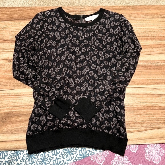 3/$20 🎉 LOFT semi-sheer knit top with quarter-zip in back, Petite Large - Picture 1 of 5